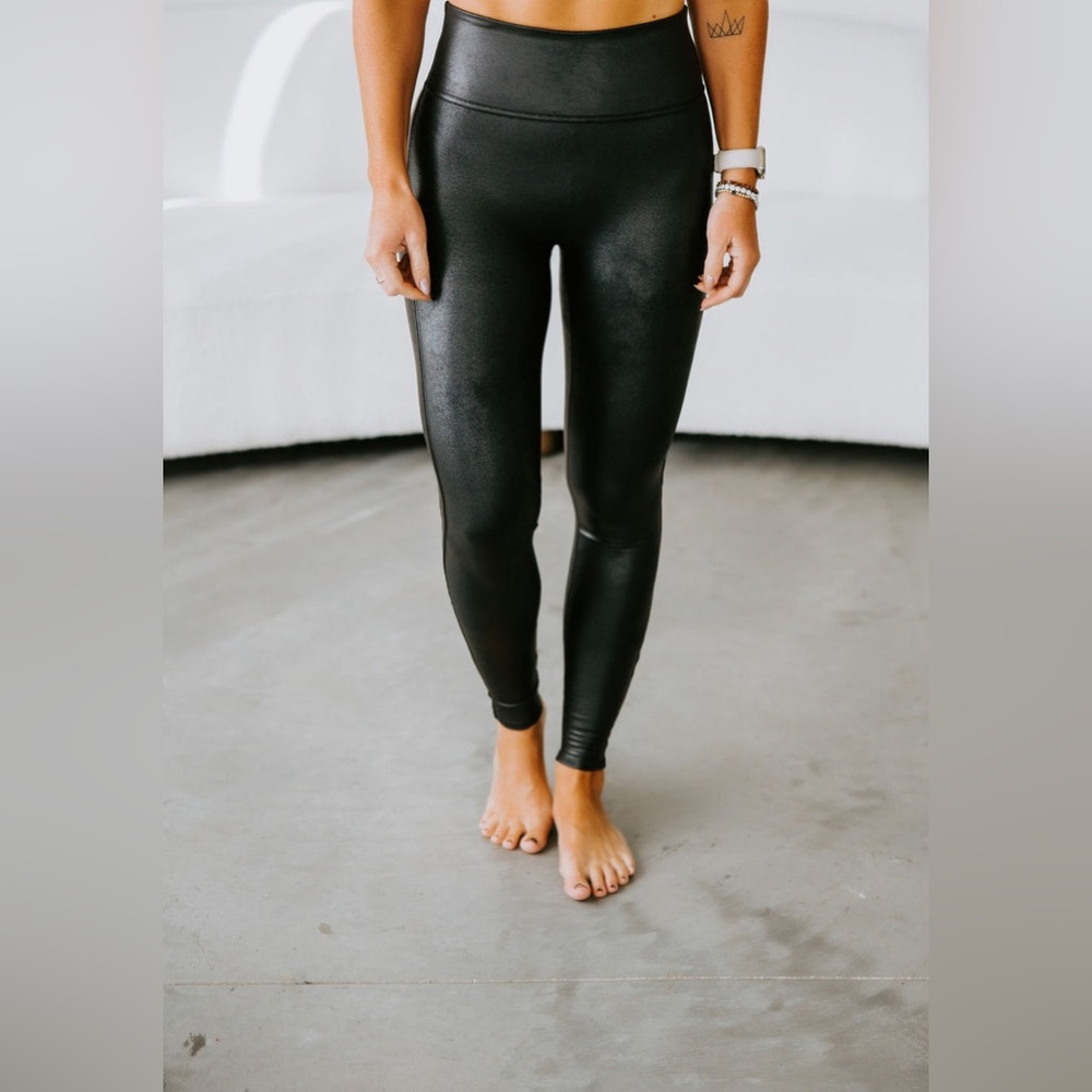 SPANX Faux Leather Leggings Size M Black High Rise Power Waist Shaping